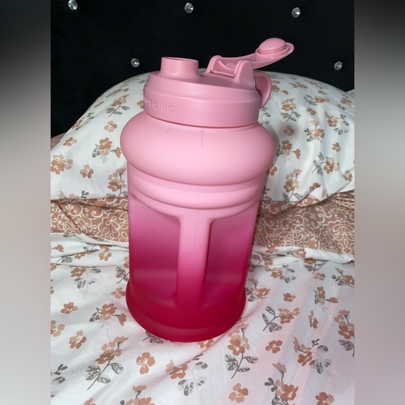 HydroJug Pro in the color Berry - Picture 1 of 5